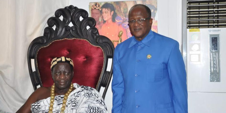 Armand Ouégnin informe officiellement Nanan AMON N’Douffou V du retour du président Gbagbo