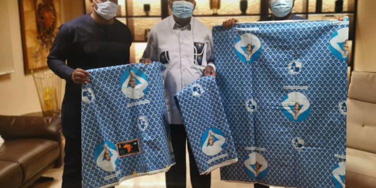 PPA-CI/Fête de la renaissance : le SG Damana Pickass présente le pagne