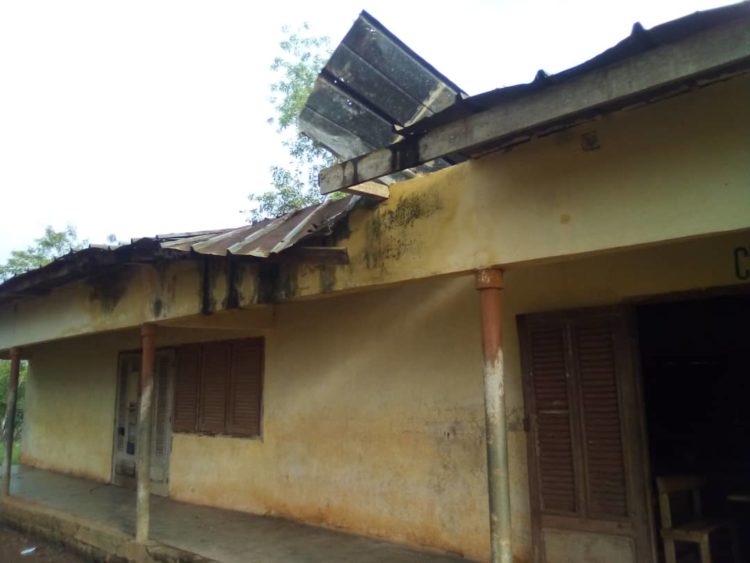 Alépé : des salles de classe d’un centre d’examen décoiffées