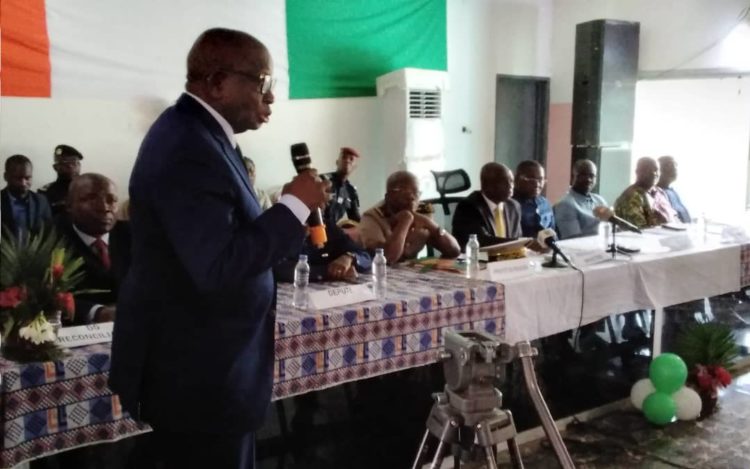 Duékoué/ Réconciliation nationale: les cadres et élus enterrent la hache de guerre.