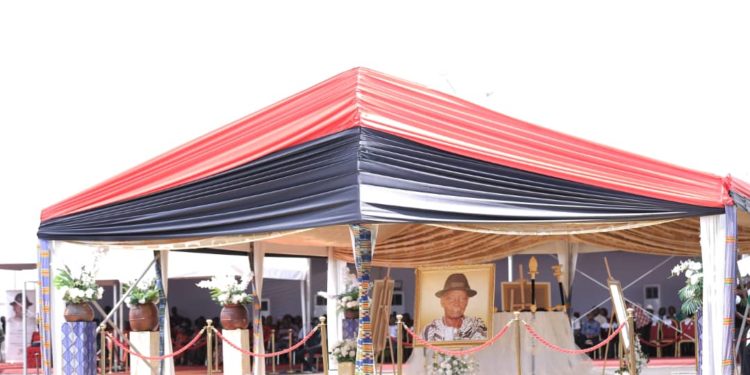 Deuil: le PPA-CI aux côtés de Bédié