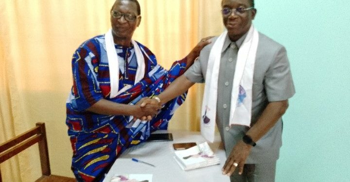 Yamoussoukro / Dédicace de livre: Gabeti Dibi a présenté son oeuvre La Fille de l’eau