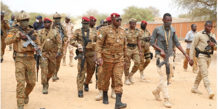 Burkina Faso: le gouvernement s&rsquo;inquiète de la présence de femmes aux côtés des groupes terroristes