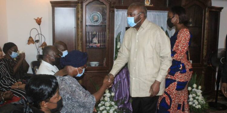 Obsèques de Fernand Oulaye : Laurent Gbagbo aux côtés de Hubert Oulaye