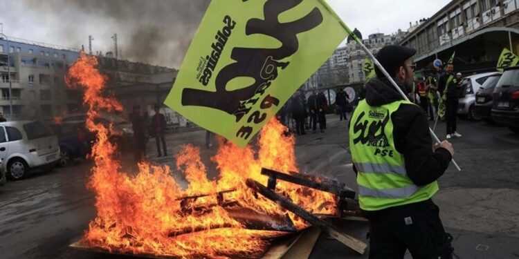 Retraites: 11e journée de mobilisation alors que le dialogue social reste au point mort