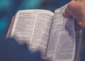 Dimanche de Dieu: Rendre la lecture de la Bible passionnante : Astuces pour éveiller votre intérêt
