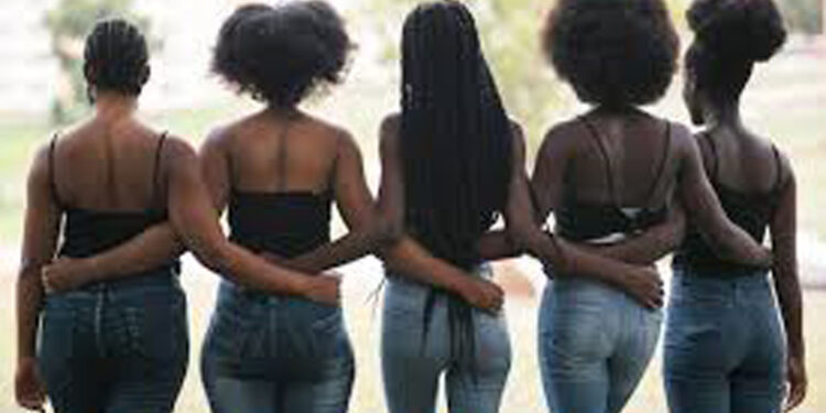 Pourquoi les femmes ont peur de vieillir : Voici les raisons profondes