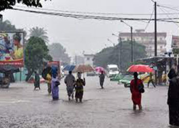 La saison pluvieuse en Côte d&rsquo;Ivoire : Quand la pluie matinale bouleverse les routines quotidiennes