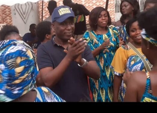 Solidarité et engagement : Mey Kelassar du PPA-CI célèbre les mères d’Akromiabla à Koumassi