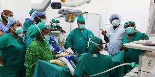 L’opération de l’appendicite : un acte apparemment simple aux conséquences inattendues, le cas de Bénita