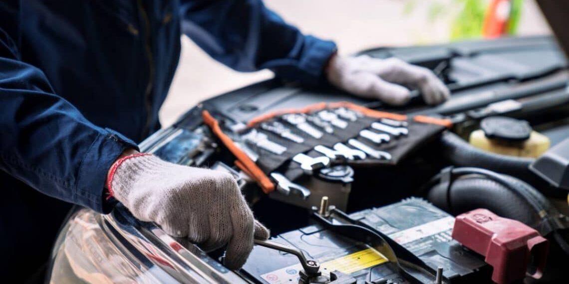 Sécurité routière/ En panne de batterie loin de chez vous : Voici comment gérer la situation sans garage à proximité