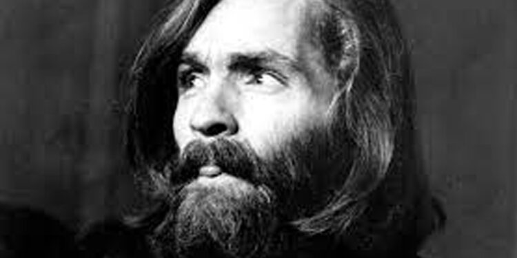 Livre/Les meurtres sauvages de la secte de Charles Manson: Le triste destin de Sharon Tate