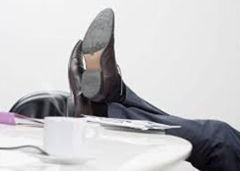 Le fléau de la paresse et de la fainéantise au travail : conséquences et solutions