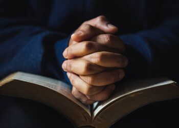 Dimanche de Dieu/Les Dangers de souhaiter le mal à autrui dans une prière : Une réflexion biblique
