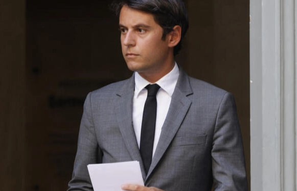 Gabriel Attal, nouveau Premier ministre français, «avatar» pour l’opposition, «talent brut» pour la majorité (RFI)