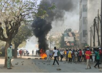 Sénégal : Tensions après les manifestations, Macky Sall défend sa décision