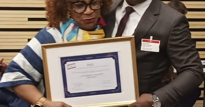 Côte d’Ivoire/Initiative sociale : Catherine Groundé reçoit un Prix de l’Assemblée nationale française