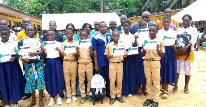 Alépé/Journée d’excellence et du mérite: Le lycée moderne célèbre ses meilleurs élèves