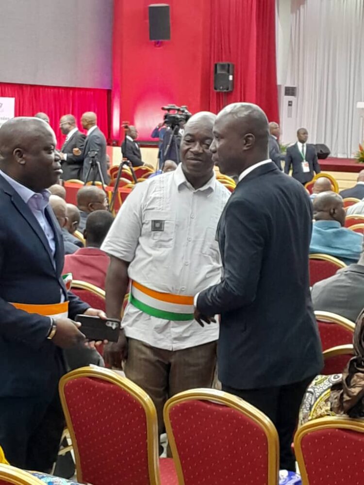 Journée inaugurale des élus locaux (UNACOM-CI) : 700 participants présents à Yamoussoukro.