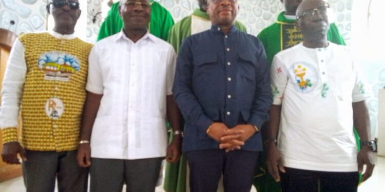 ALEPE/L&rsquo;honorable N&rsquo;cho Christophe promet une orgue à la paroisse de Grand-Alépé.