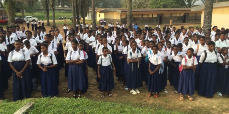 ALEPE: Les élèves du lycée s’engagent à tourner le dos aux congés anticipés