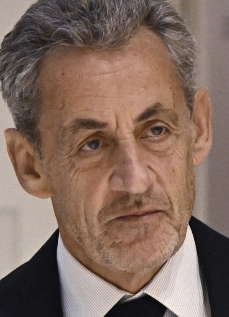 Financement libyen : Nicolas Sarkozy condamné à 5 ans de prison ferme, une justice au parfum de revanche historique