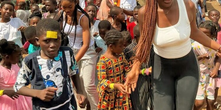 Gonzagueville/Noel 2025:Des enfants défavorisés et à motricité réduite reçoivent des cadeaux