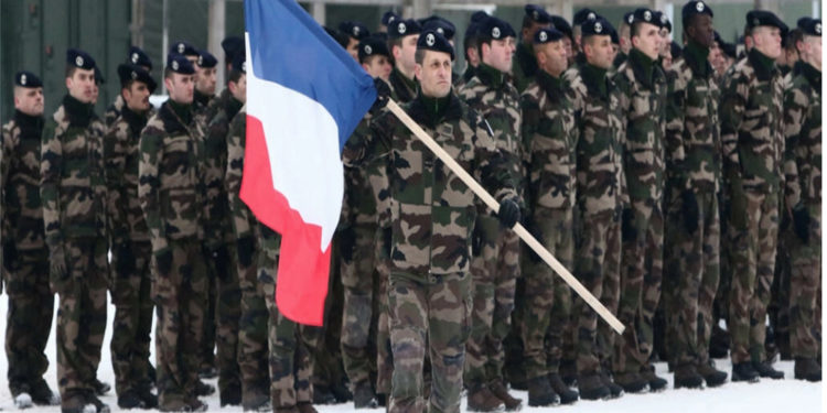 Macron-Le Pen: sur la Défense, des programmes dictés par deux visions du monde inconciliables