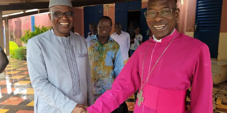 El Hadj Dr Issa Malick rend visite à l&rsquo;Archevêque de Korhogo