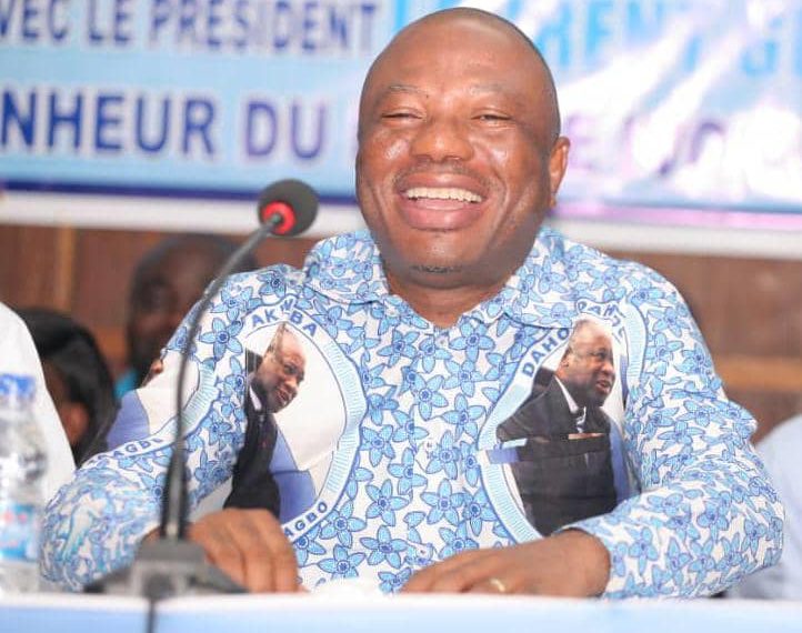 DAMANA PICKASS : « La Constitution ivoirienne permet à Laurent Gbagbo d’être candidat en 2025. Implantons donc sérieusement le Parti pour lui garantir une victoire éclatante. »
