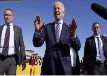 Élections de mi-mandat: un scrutin à hauts risques pour Biden et le camp démocrate