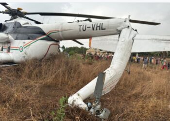 Urgent : un hélicoptère transportant le PAN Adama Bictogo et la ministre Kandia fait crash à Gohitafla