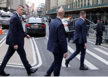 États-Unis: effervescence à New York avant la comparution historique de Trump devant la justice