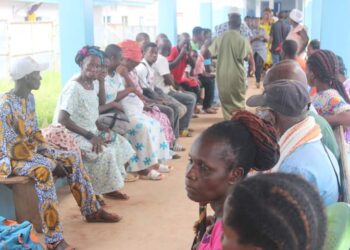 Région du Cavally/Le ministre Hubert Oulaye au secours de ses parents : des interventions chirurgicales gratuites