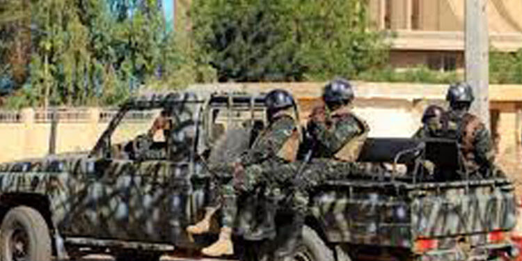 Tensions au Niger : Le palais présidentiel de Niamey bloqué par des éléments de la Garde