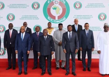 Parcours politique ironique : Du coup d&rsquo;État à l&rsquo;avocat de la démocratie