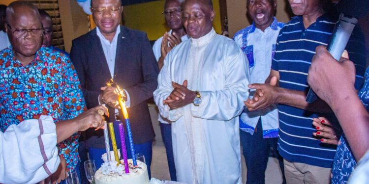 Côte d’Ivoire : Hubert Oulaye, le « guerrier » souffle ses 70 bougies (les images)