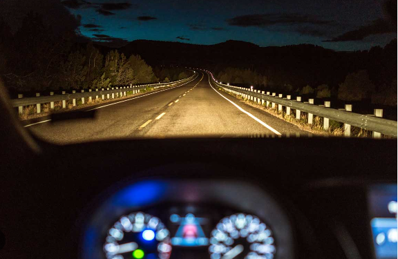 Côte d’Ivoire/Sécurité routière/Naviguer la nuit : Conseils pratiques pour une conduite sûre