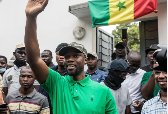 Présidentielle au Sénégal: la justice réintègre Sonko sur les listes et ouvre la voie à sa candidature