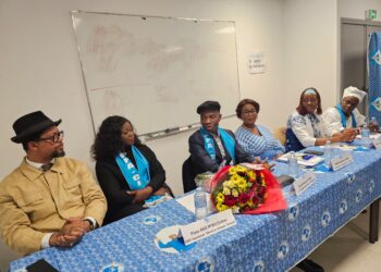 𝗙𝗟𝗘𝗨𝗥 𝗔𝗞𝗘́ 𝗠&rsquo;𝗕𝗢 𝗘𝗦𝗧𝗛𝗘𝗥 𝗦&rsquo;𝗘𝗡𝗧𝗥𝗘𝗧𝗜𝗘𝗡𝗧 𝗔𝗩𝗘𝗖 𝗟𝗘𝗦 𝗙𝗘𝗠𝗠𝗘𝗦 𝗣𝗣𝗔-𝗖𝗜 𝗗𝗘 𝗙𝗥𝗔𝗡𝗖𝗘