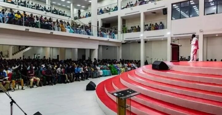 De zéro à héros : Gédéon de la Tchetchouvah quitte la rue pour un palais somptueux à Cocody