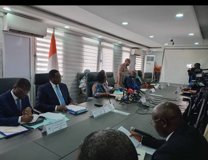 Les syndicats et l’État unis pour répondre aux revendications des agents publics