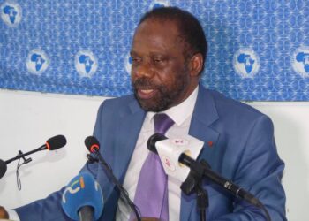 Conférence de presse du Pr Dano Djédjé : Le PPA-CI dénonce des irrégularités et appelle à prolonger l’enrôlement électoral