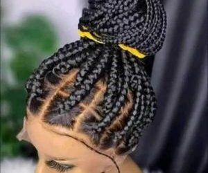 Les perruques révolutionnaires redéfinissent la beauté féminine, mais menacent l&rsquo;économies des salons et les traditions