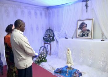 Deuil/Hommage à Gnalla Martine :le ministre Hubert Oulaye aux côtés de la famille