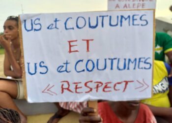 Tensions à Ahoutoué : affrontement sur la chefferie