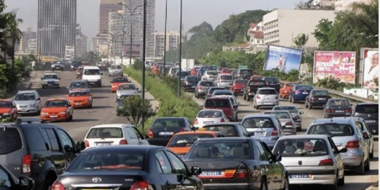 Abidjan asphyxiée : récit d’un calvaire urbain aux allures de labyrinthe infernal (Germain Séhoué)