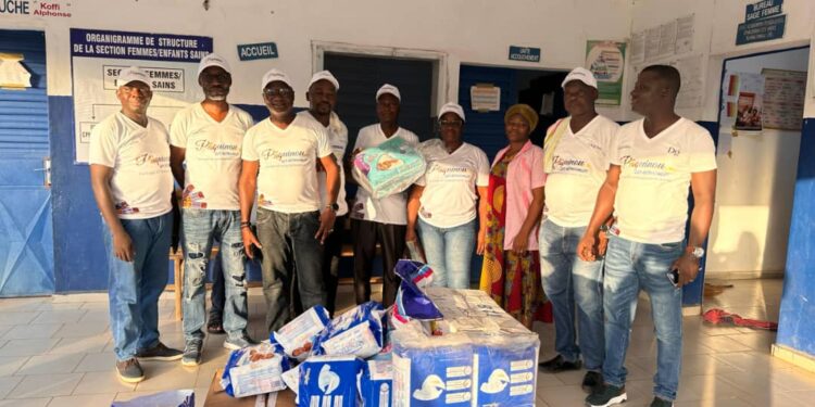 Paquinou 2025 : Le groupe « d&rsquo;ACTION KOUASSIBLEKRO » fait don de matériels de première nécessité à la maternité de Kouassiblėkro (Bouaké)