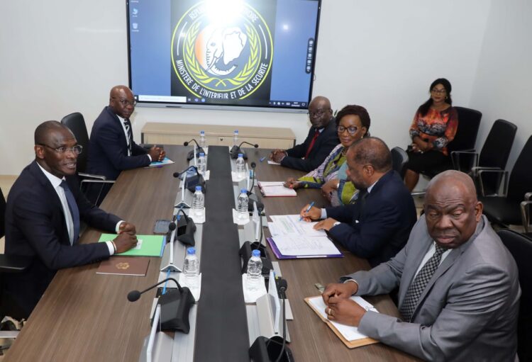 Côte d&rsquo;Ivoire : Une délégation du PPA-CI reçue par le ministre de l’Intérieur