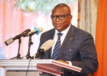 Couverture de la présidentielle : Le Ministre de la Communication apporte des équipements à des acteurs des médias…